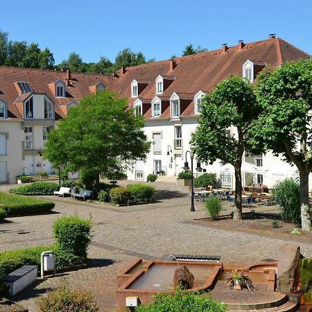 Amf Ferienwohnungen Historischer Soutyhof Saarlouis Exterior foto
